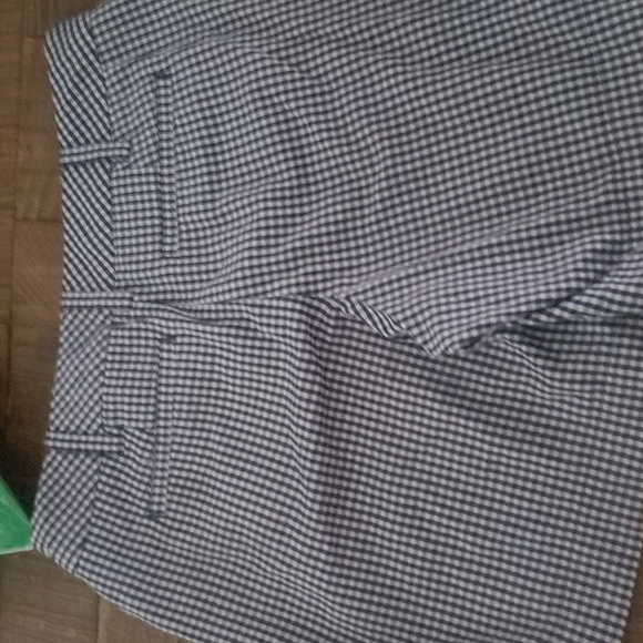 Shorts - Picture 4 of 4